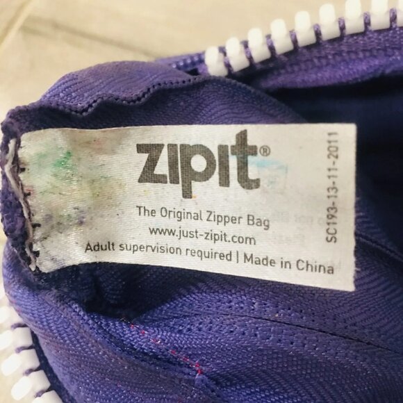 ZIPIT Wildlings Purple Nylon Unravelling Zipper Pencil Case White Teeth & Eyes - Picture 4 of 6